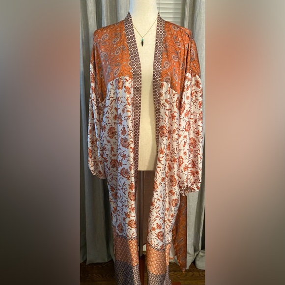 Lush Women's Floral Border Print Satin Long Open Kimono/Duster, Size L - Picture 4 of 8